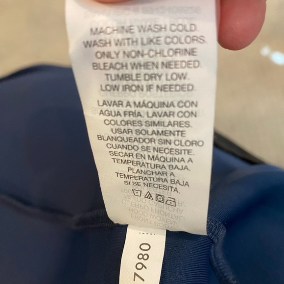 RUSSELL ACTIVE LIFE ZIP FRONT JACKET - SIZE L - NWT - Picture 5 of 9